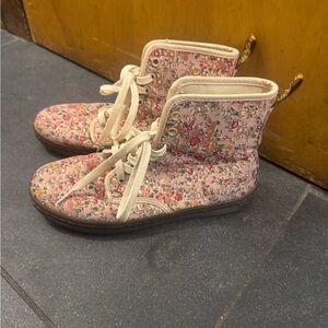 Dr. Martens Canvas Shoreditch Boots Size 7 Pink Floral